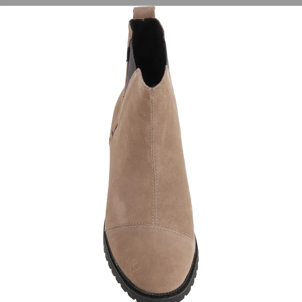 Toms - Picture 5 of 10